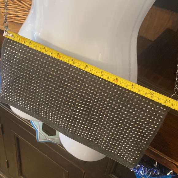 Grey studded faux leather and canvas bag with chain - Picture 9 of 10